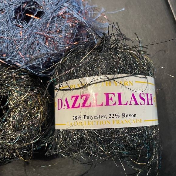 EYELASH YARN - Picture 2 of 5